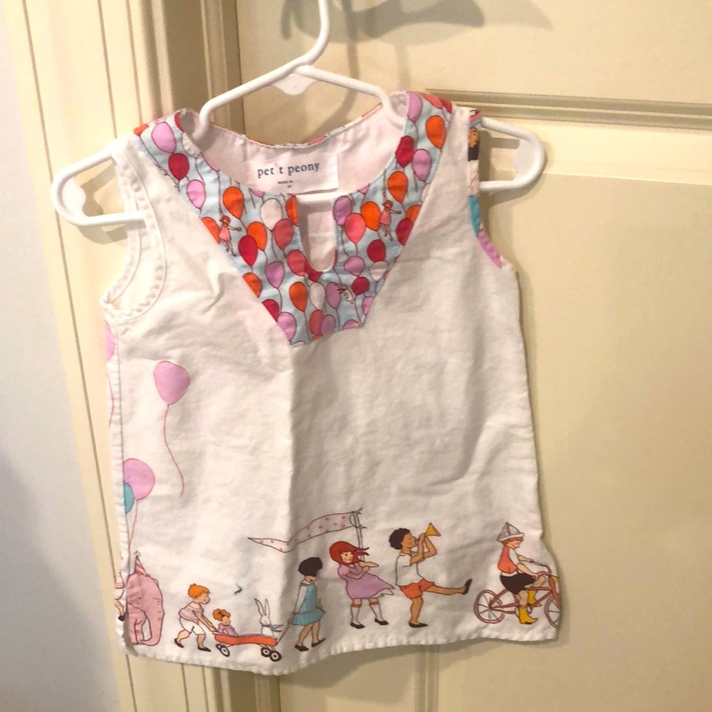 Adorable Petit Peony 2T classic tunic.